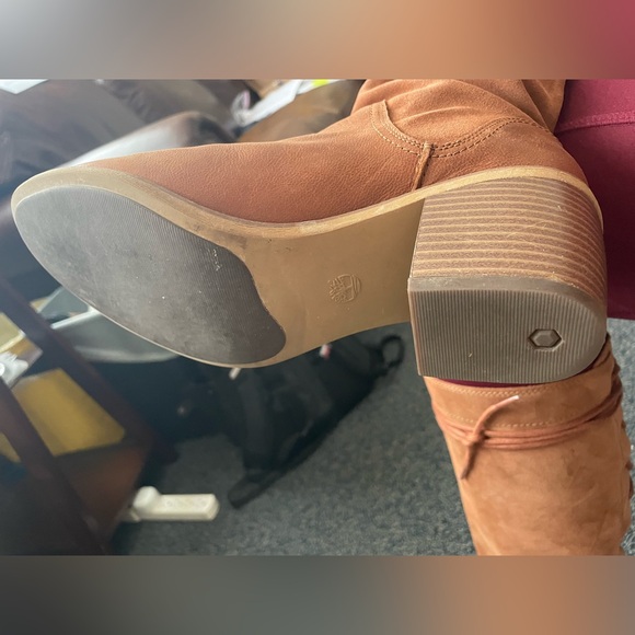 100% Real Suede & Leather Tall Partial Lace-Up Heeled Timberland Boots - Picture 9 of 14